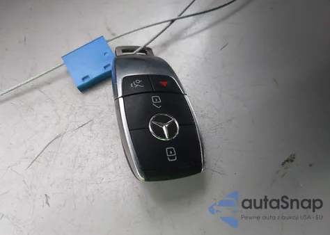 2020 Mercedes-Benz A 220 4Matic z USA, uszkodzony, nr VIN W1K3G4FB6LJ235189